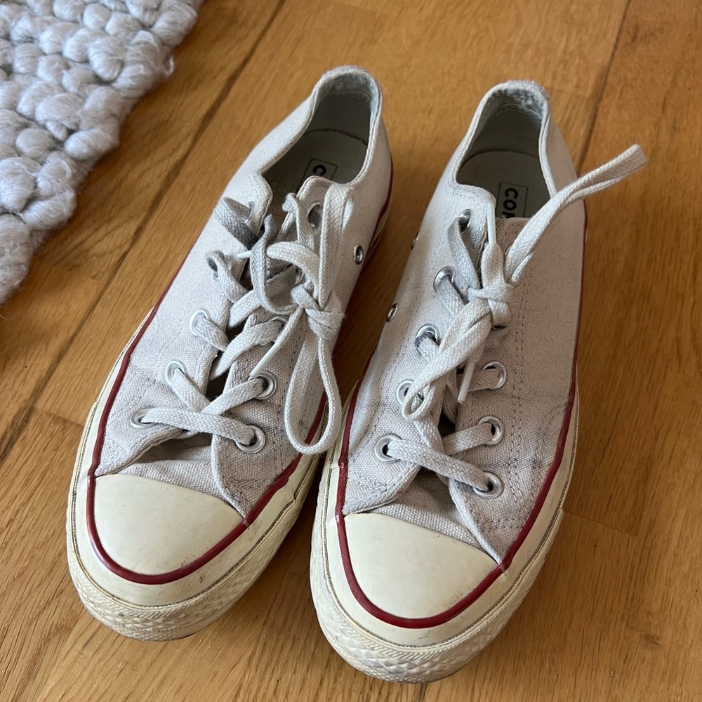 Converse Low Top, Retro Off White, Size 6